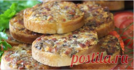Вкусные горячие бутерброды на сковороде: с колбасой и грибами Это блюдо невероятно вкусное, красивое и очень быстрое в приготовлении!👍
