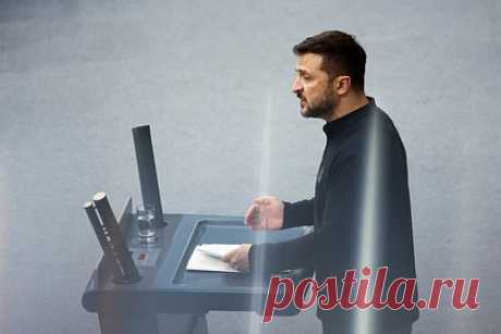 Зеленский заявил об обязанности США поставить Украине «эскадрильи истребителей»