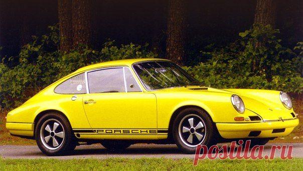 Компания Porsche выпустит ограниченным тиражом купе 911 R.