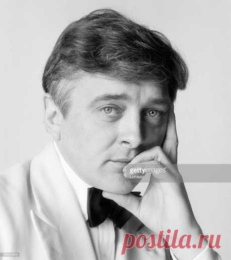 Дэвид Хеммингс (David Hemmings)
- 18 ноября, 1941 • 3 декабря 2003