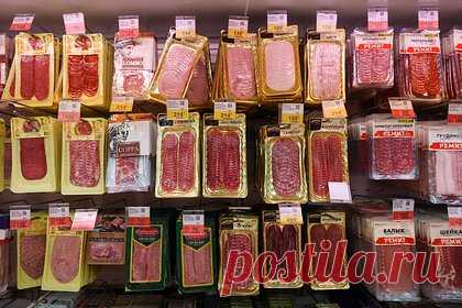 Названы провоцирующие развитие рака продукты