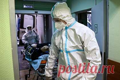 Найдена причина высокой заразности «дельта»-варианта коронавируса. Чрезвычайно высокую способность к передаче наиболее сейчас распространенный «дельта»-вариант коронавируса обрел, улучшив способность к слиянию своей мембраны и мембраны клетки человека, выяснили американские исследователи. Также они нашли наиболее подходящую для лекарств цель у ответственного за процесс S-белка.