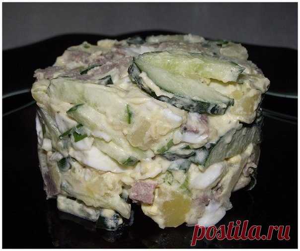 Для любителей вкусных и сытных салатов — Салат мясной «Ростовский» 


Свежий огурчик особенно хорош в этом салате!









 
 
Ингредиенты: 
Куриное мясо — 300 грКартофель вареный — 200 грОгурец свежий — 100 грЯйцо — 3 штЛук — 1 пучокЧеснок — 4 зубцаПерец черный мол…