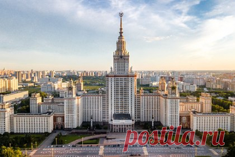Семья 10-летней Тепляковой подала в суд на МГУ. Семья десятилетней Алисы Тепляковой, которая училась на психологическом факультете Московского государственного университета имени М.В. Ломоносова, подала в суд на МГУ. Это следует из карточки дела, опубликованной на официальном портале судов общей юрисдикции города Москвы.