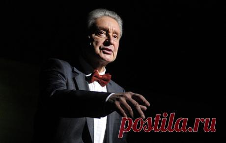 Мушкетер, друг Высоцкого и поэт с душой шофера. О жизни Вениамина Смехова. 10 августа артисту исполняется 85 лет