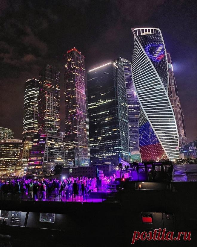 Москва-КУТУЗОВСКИЙ ПР-Т