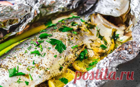 Маринуем и запекаем скумбрию: рыба становится вкуснее семги