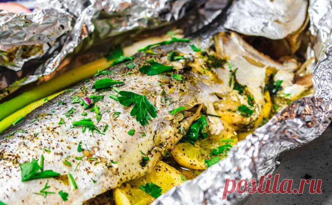 Маринуем и запекаем скумбрию: рыба становится вкуснее семги