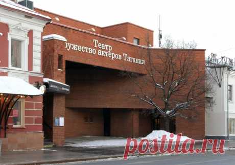 Красный кирпич от брутализма до постмодернизма