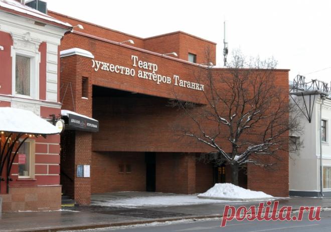 Красный кирпич от брутализма до постмодернизма