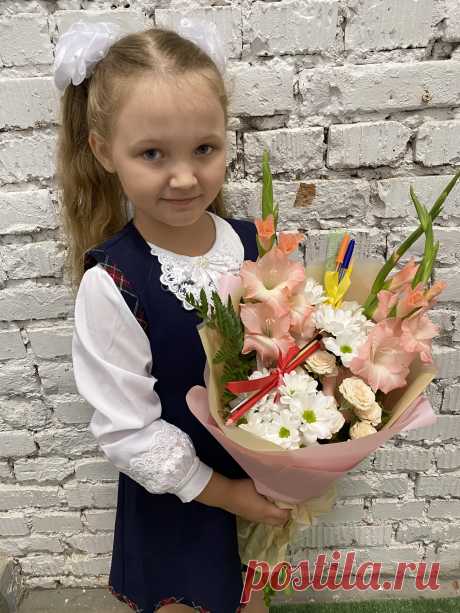 Купить букет на 1 сентября из гладиолусов в Екатеринбурге с доставкой круглосуточно | Pink Flower