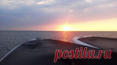 В Сочи двух подростков на сапбордах унесло в море. В Сочи двух подростков 16 и 17 лет на сапбордах унесло в Чёрное море. Читать далее