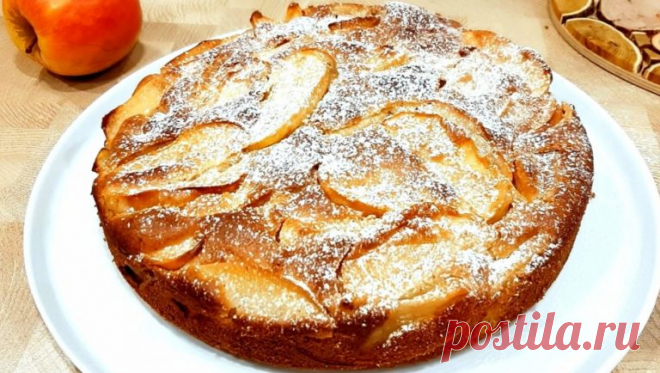Деревенский яблочный пирог – простой и вкусный рецепт. Мягкий с влажной начинкой Очень легкий и простой рецепт, благодаря которому получается идеально мягкий, влажный и вкусный пирог с яблочной начинкой. Для приготовления вам потребуются такие ингредиенты: яблоки, 4 – 5 шт; сок лимона; яйца, 3 шт; сахар, 150 г; соль щепотка; ванилин по вкусу; масло сливочное, 100 г; сметана, 150 г; мука, 230 г; разрыхлитель, 2 ч.л. Процесс […]