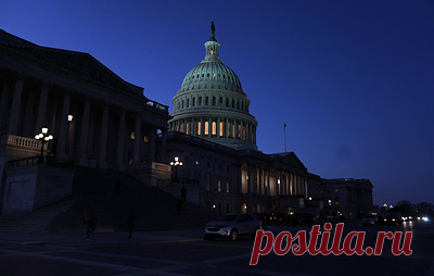 США заявили, что продолжат изымать активы РФ, чтобы впоследствии передать их Украине. По словам директора управления Госдепартамента по оказанию помощи другим государствам Дафны Рэнд, США пытаются "понять, как лучше их использовать"