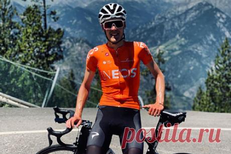 Российский велогонщик решил выступать за Францию. Российский велогонщик INEOS Grenadiers Павел Сиваков будет выступать за Францию. «Возможность участвовать в международных соревнованиях в качестве гражданина Франции делает меня невероятно счастливым», — заявил Сиваков. Россиянин также рассказал, что родился в Италии, а в возрасте одного года переехал во Францию.