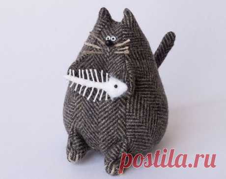 Мягкая игрушка. Кот с рыбой. Выкройка