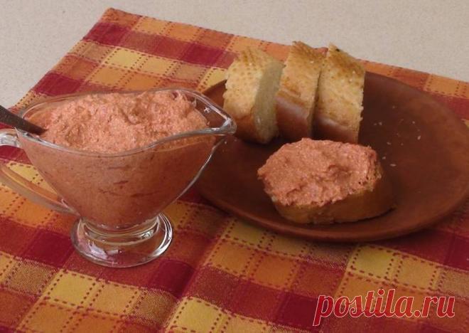 Урнебес - вкуснейшая закуска. Салат, соус и намазка на хлеб в одном блюде