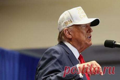 Трамп лидировал на первых праймериз в США. Бывший президент США Дональд Трамп лидирует среди всех претендентов на предварительных выборах кандидата от Республиканской партии в штате Айова. Об этом сообщает телеканал NBC. По данным телеканала, за политика выразили готовность проголосовать около половины избирателей.