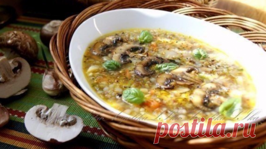 Обычные ингредиенты, но невероятный вкус! Cуп с грибами и гречкой Ингредиенты: Грибы (любые, у меня коричневые шампиньоны ) — 200 г Гречка — 200 мл Вода — 2,5 л Картофель — 4–5 шт. Лук — 1 шт. Морковь — 1 шт. Чеснок — 2–3 зубчика Петрушка — по вкусу Лавровый лист — 2 шт. Соль — по вкусу Перец молотый — по вкусу Растительное масло […]