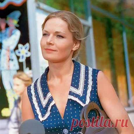 «Сегодня актерам некогда подумать — тексты учить надо». Людмила Чурсина о современном кино
Кадр из фильма «Собственное мнение»(kinopoisk.ru) Кадр из фильма «Собственное мнение»(kinopoisk.ru) «Классика на то и классика, что она на все времена. В ней всегда присутствует все происходящее,...
Читай дальше на сайте. Жми подробнее ➡