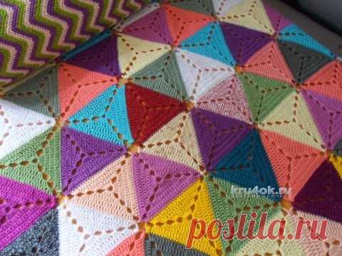 Плед из треугольных мотивов, связанный крючком. Работа Светланы Шевченко