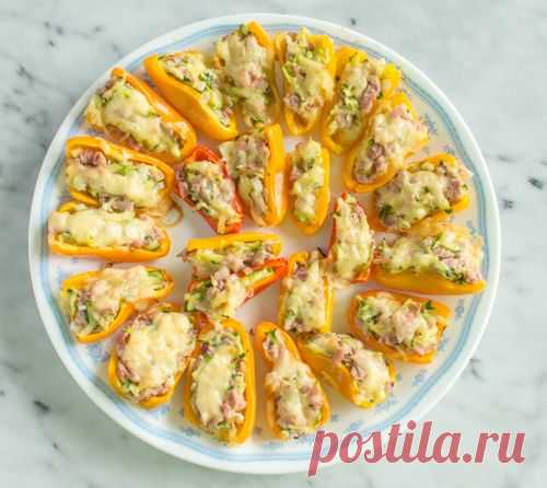 👌 5 простейших закусок на Новый год из пяти или менее ингредиентов, рецепты с фото Закуски – важная составляющая любого праздничного стола. Однако именно на них часто не остается уже ни сил, ни времени, когда целый день и так был потрачен на приготовление основны...