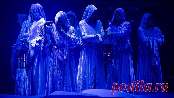 Gregorian

Немецкий музыкальный коллектив, исполняющий поп- и рок-композиции в стиле, имитирующем григорианские распевы.

Хотя сам стиль музыки значительно отличается от подлинных григорианских распевов, в своих выступлениях коллектив использует образ средневековых монахов. В частности, большинство песен исполняются хором из 8-10 человек, а на концертах вокалисты выступают в монашеских сутанах.

В отличие от исполнителей подлинных григорианских хоралов, Gregorian использую...