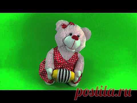 Милая Мишка Сударыня в красном платье в горошек порадует вас и вашего ребенка веселой песенкой "Валенки"!
