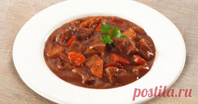 Гуляш из говядины: классический рецепт с подливкой