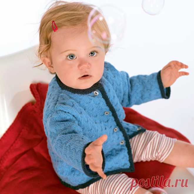 Детский жакет с контрастной планкой