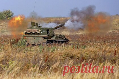 Офицер США восхитился «умной» российской артиллерией. Американский офицер Брент Иствуд восхитился преимуществами «умной российской артиллерии», предназначенной для точного поражения важных целей. Иствуд рассказал, что одним из таких боеприпасов, которым стреляют из самоходных и буксируемых гаубиц, является 152-миллиметровый снаряд «Краснополь».