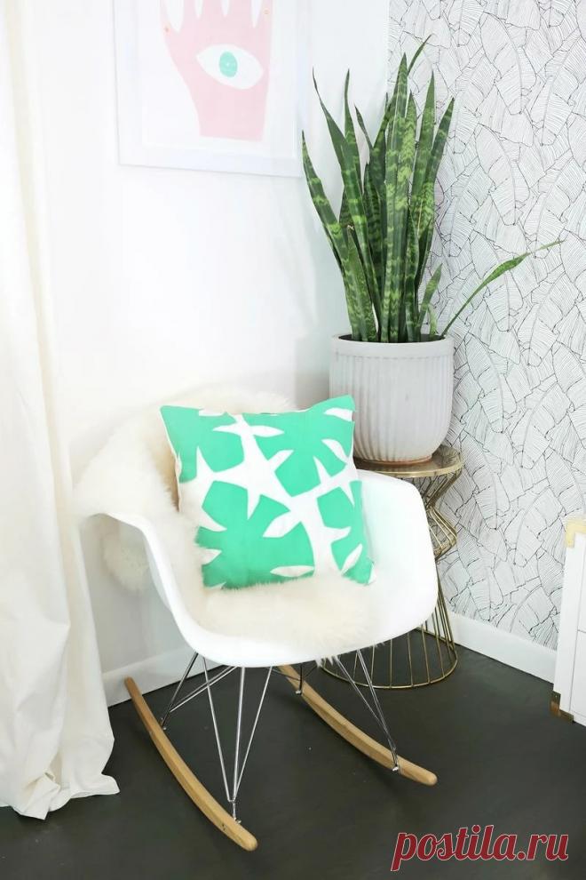 Идея: подушка с аппликацией в виде листьев монстеры — Мастер-классы на BurdaStyle.ru