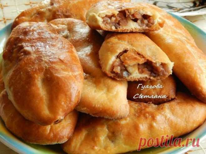 Вкусные и несложные в приготовлении пирожки с сухофруктами 


Попробуйте эту вкуснятину!









Для теста: смешиваем 250 мл теплого молока с 2 ч.л. сухих дрожжей, 2 яйца, размешанных с 4 ч.л. сахара и 1 ч.л. соли и 1 пачкой растопленного маргарина. добавляе…