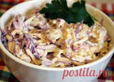 Салат из краснокочанной капусты с сыром и чесноком