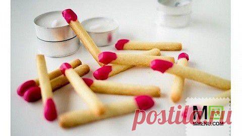 Печенье "Спички" - кулинарный рецепт. Миллион Меню
Для приготовления теста возьмите:
390 г муки
1/2 ч. л. соли
1 ч. л. соды
225 г сливочного масла комнатной температуры
1 ст. сахара
2 больших яйца
2 ч. л. ванильного экстракта

Для розовой глазури:
1 ст. сахарной пудры
1 ст. л. светлого кукурузного сиропа
1 ст. л. молока
пищевой краситель