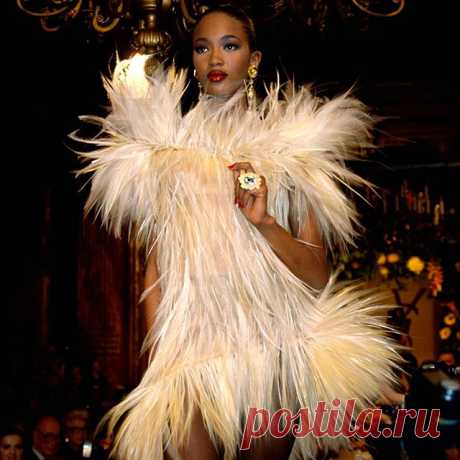 Photo shared by British Vogue on September 12, 2020 tagging @ysl, and @naomi.  NaomiCampbell for Yves Saint Laurent’s AW87 show in Paris.