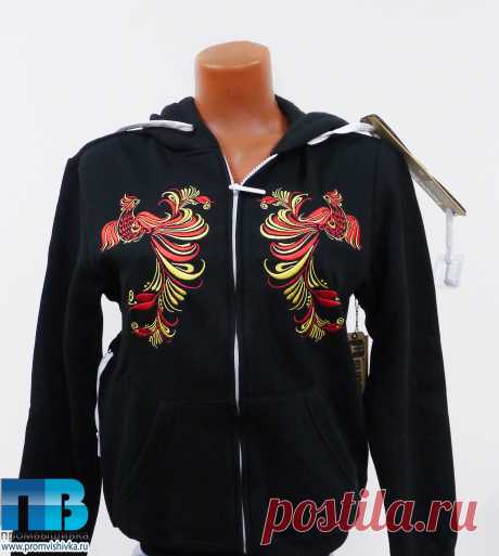Машинная вышивка жар-птицы на груди толстовки HoodieBuddie