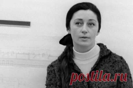 Умерла писательница Кира Сошинская. В Москве умерла художница, писательница-фантастка и вдова Кира Булычева Кира Сошинская. Сошинская скончалась в своем доме в Большом Тишинском переулке. Ей было 88 лет. Предполагается, что причиной смерти могла стать острая сердечная недостаточность. Сошинская иллюстрировала книги Булычева и работала переводчицей.