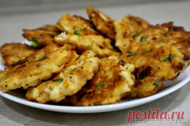 Завтрак из курицы и плавленого сырка Обожаю эти нежные, сочные и очень вкусные рубленные котлетки. Я часто их готовлю на завтрак или в качестве перекуса для бутербродов вместо колбасы. А также они отлично подойдут к любому гарниру или са...