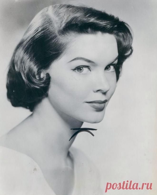 Эллен Бёрстин, 7 декабря, 1932