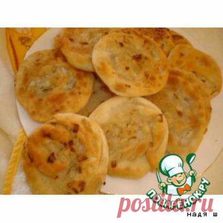 Узбекские лепешки с луком - кулинарный рецепт
