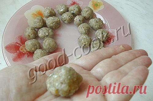 Хорошая кухня - салат с рисом и рыбными фрикадельками. Кулинарная книга рецептов. Салаты, выпечка.