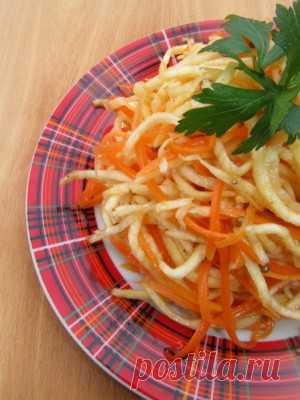 Морковь с сельдереем по-корейски : Салаты