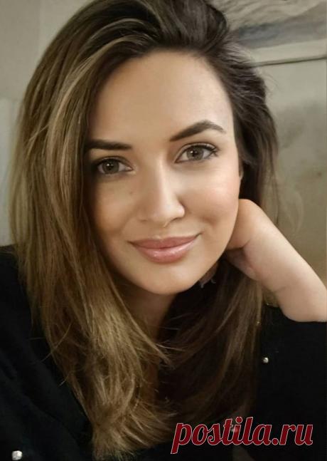 Знакомлюсь с мужчинами, для дружбы, общения, люблю белые розы, вино, конфеты. Знакомимся?