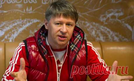 Сергей Исаев рассказал, кто и когда снимет с должности Маслякова - Фан-клуб Уральских Пельменей Бывший участник команды КВН «Уральские пельмени», а ныне участник одноименного шоу Сергей Исаев отреагировал на новость об увольнении Александра Маслякова