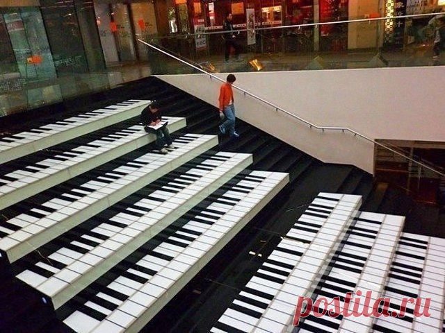 Стокгольм. метро. музыкальная лестница