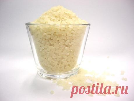 Рисиночка к рисиночке: готовлю только так! Рассыпчатый гарнир даже из никудышного риса, быстро. Рис — универсальный гарнир. Эта чудесная каша подходит и к мясу, и к овощам. Сочетаясь с различными соусами, рис превращается в невероятно вкусное блюдо. Чего стоит только плов, в котором рис проявляет...