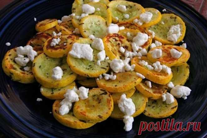 Печеные кабачки с брынзой и розмарином, рецепт с фото