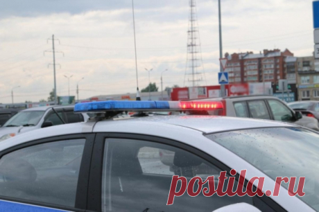 Три человека пострадали при опрокидывании туристического автобуса в Карелии. Всего в салоне находился 41 человек.