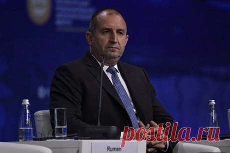Президент Болгарии высказался о разрешении конфликта на Украине. Президент Болгарии Румен Радев выразил надежду, что украинский конфликт будет завершен благодаря дипломатии. Радев встретился в Софии с министром иностранных дел Эстонии Маргусом Цахкна. Политики согласились с тем, что конфликт на Украине несет риски региональной безопасности и стабильности.